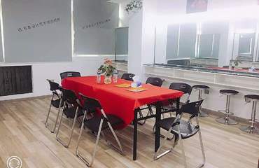 讓自己優(yōu)秀起來才能無堅不摧被生活溫柔以待